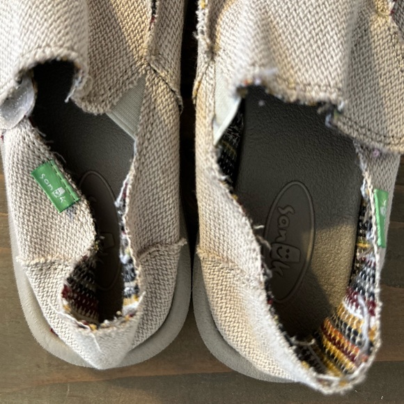 NWOT Sanuks kids - Picture 2 of 4